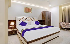 Treebo Premium Golden Bliss Trimurti Nagar Square